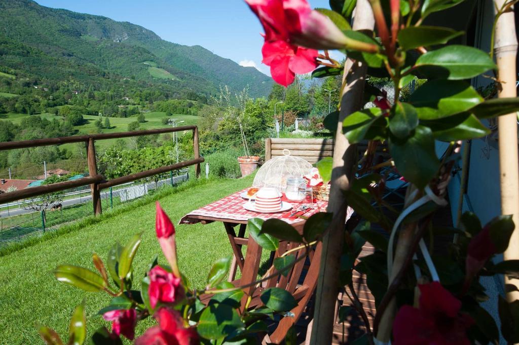 La Casa Di Emy Villa Solto Collina Room photo